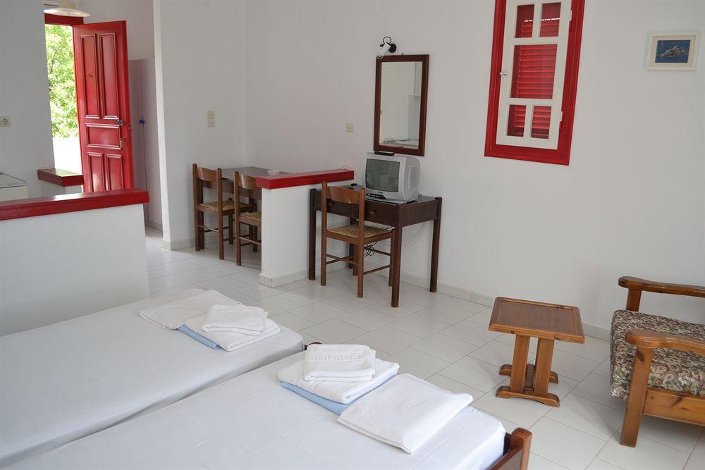 Ostria Hotel & Apartments Gavrio Extérieur photo