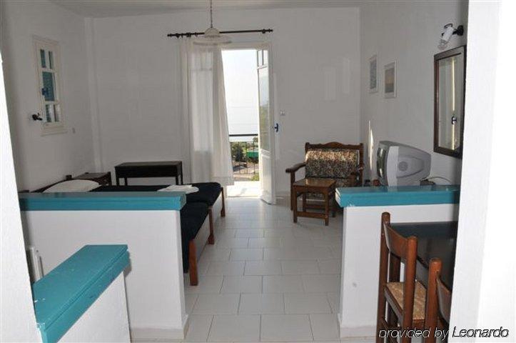 Ostria Hotel & Apartments Gavrio Chambre photo