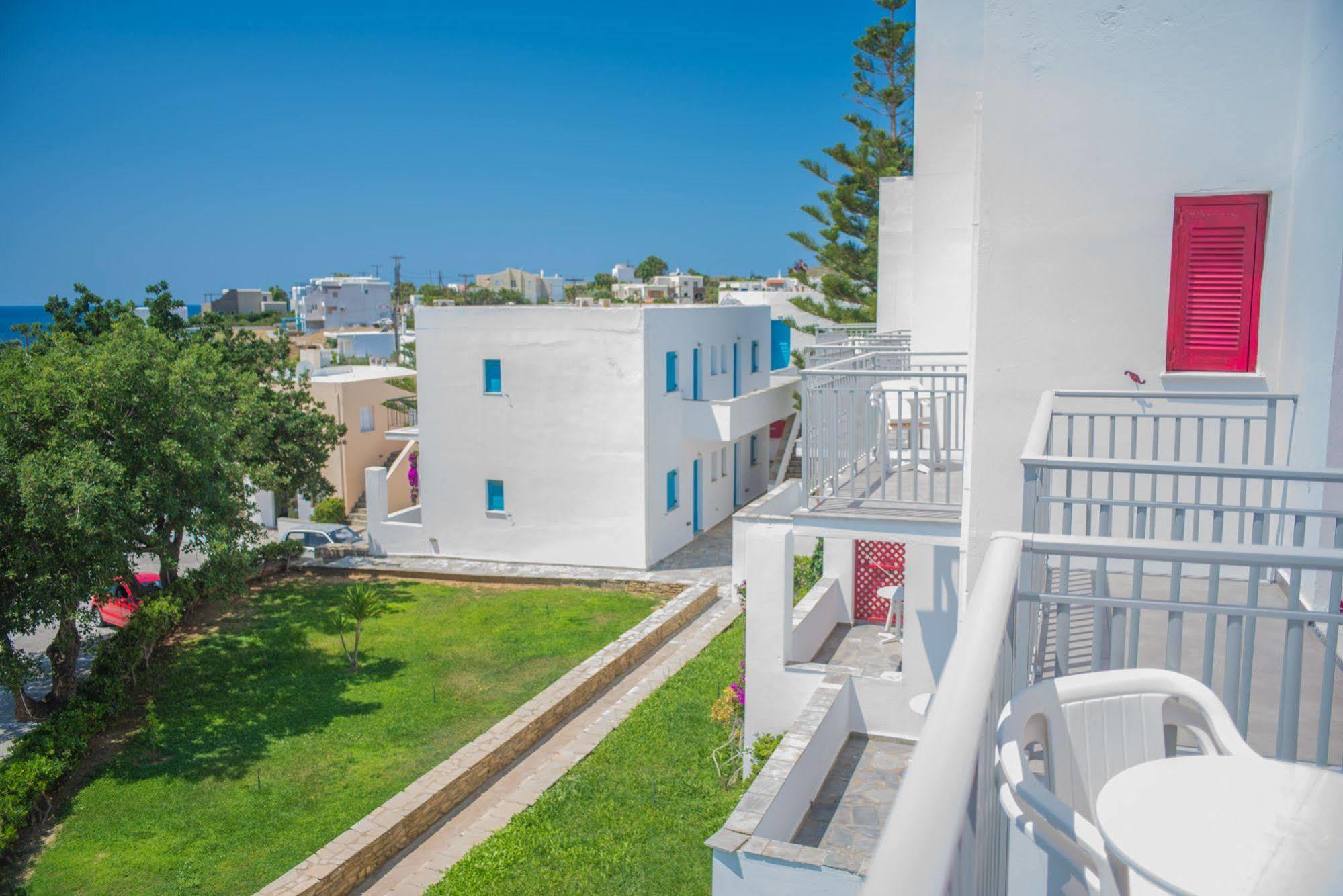 Ostria Hotel & Apartments Gavrio Extérieur photo