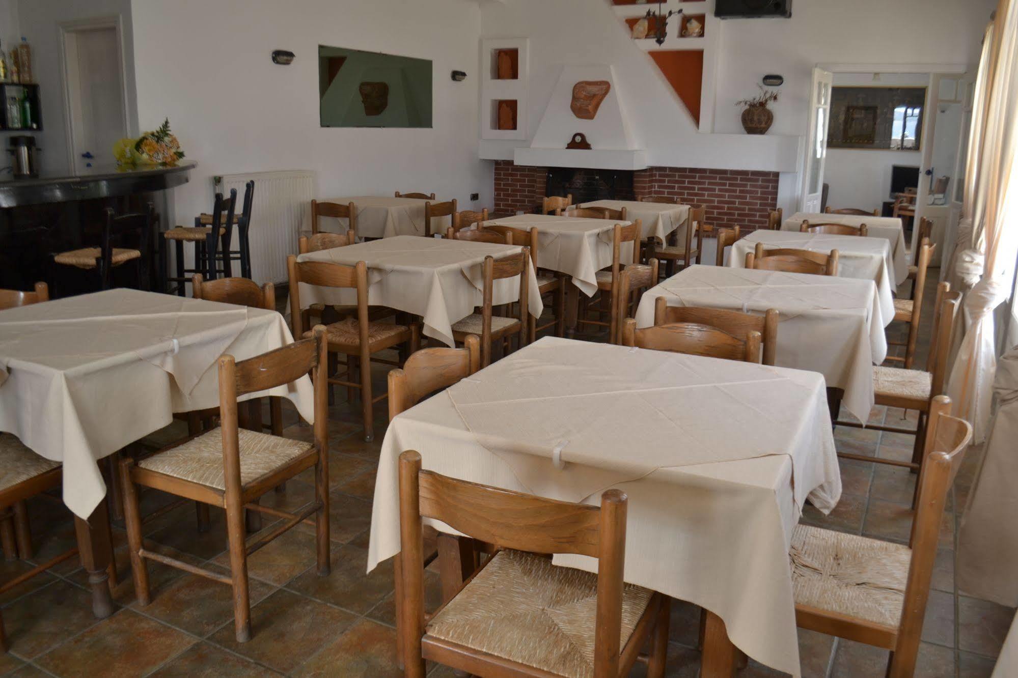 Ostria Hotel & Apartments Gavrio Extérieur photo