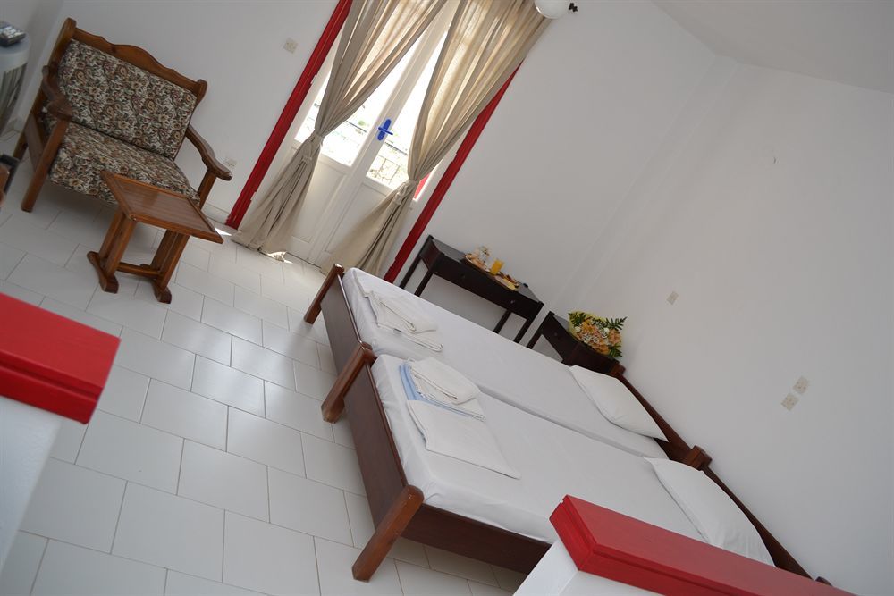 Ostria Hotel & Apartments Gavrio Extérieur photo