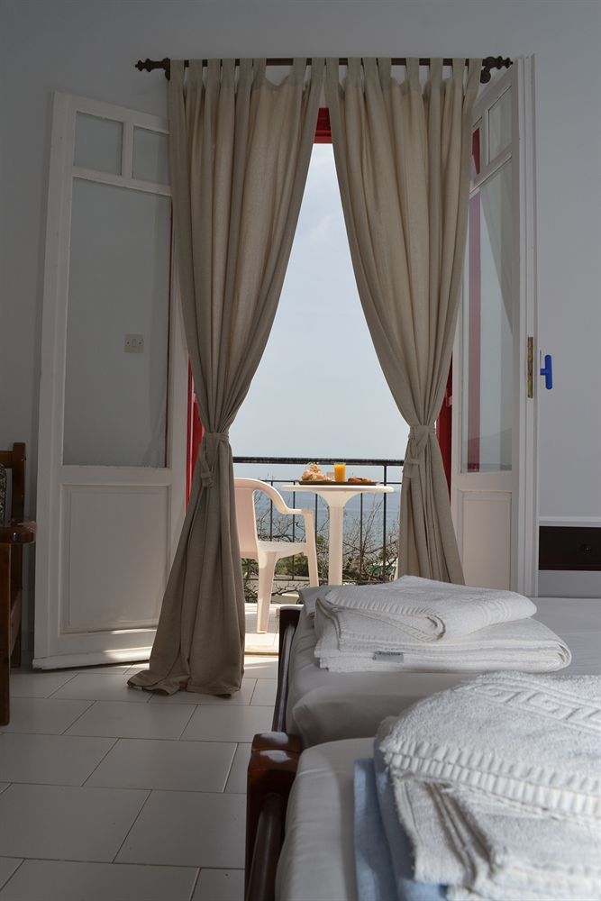Ostria Hotel & Apartments Gavrio Extérieur photo